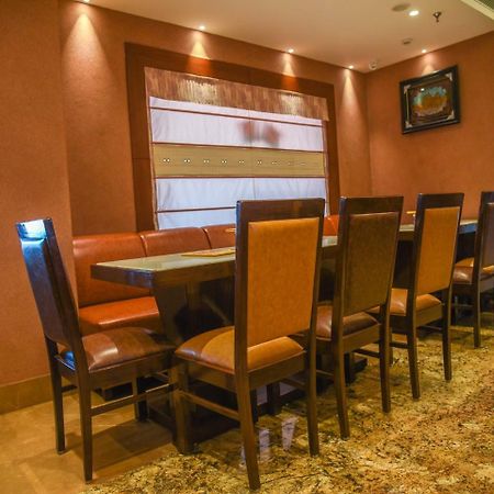 Bharawan Clarks Inn Express Amritsar Exterior photo