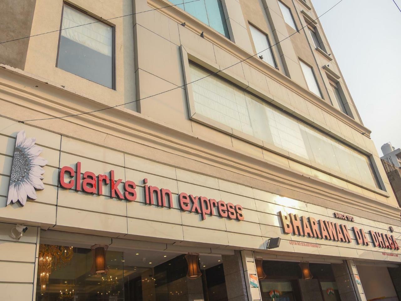 Bharawan Clarks Inn Express Amritsar Exterior photo