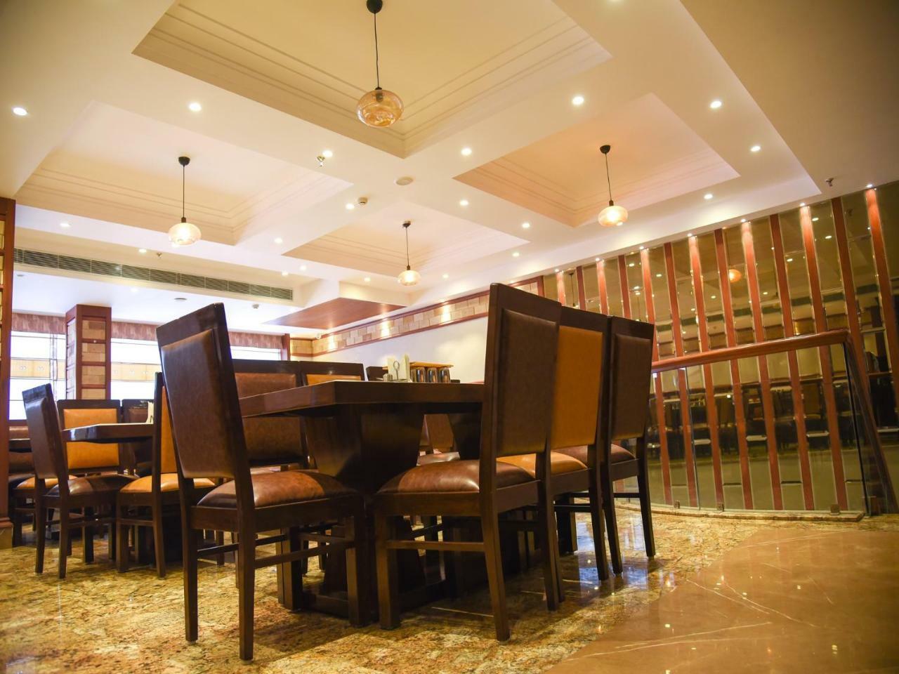 Bharawan Clarks Inn Express Amritsar Exterior photo